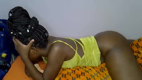 Snapshot of freakie_sissy chatting on October 2025 06:58:01 PM kiki online show from October 2025 06:58:01 PM