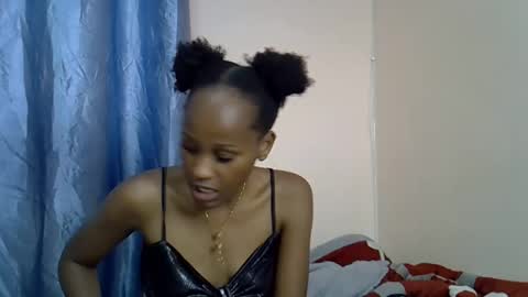 Snapshot of freakie_sissy chatting on November 2025 06:51:01 PM kiki online show from November 2025 06:51:01 PM