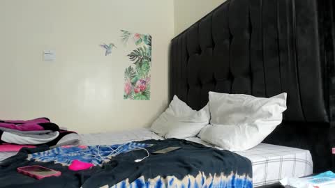 Sandra online show from February 2025 09:10:02 AM