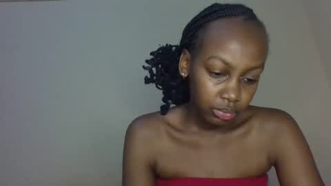 Snapshot of freaky_beauty chatting on June 2026 09:27:01 PM freaky_beauty online show from June 2026 09:27:01 PM