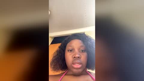 Snapshot of freaky_blue chatting on July 2026 11:07:01 AM Freaky Blue online show from July 2026 11:07:01 AM