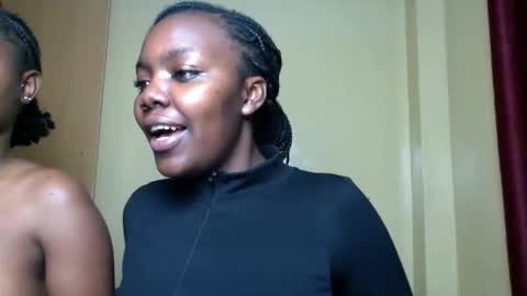 Snapshot of freaky_lyne chatting on June 2026 12:32:02 AM Lyne online show from June 2026 12:32:02 AM