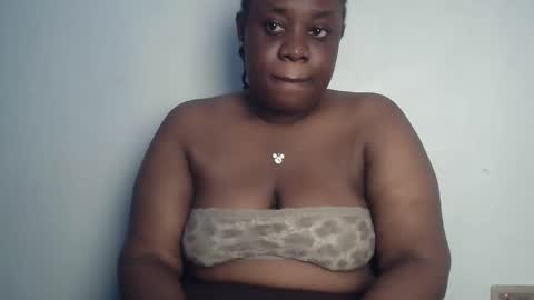 Snapshot of freaky_slut5 chatting on October 2025 04:46:01 AM freaky slut5 online show from October 2025 04:46:01 AM