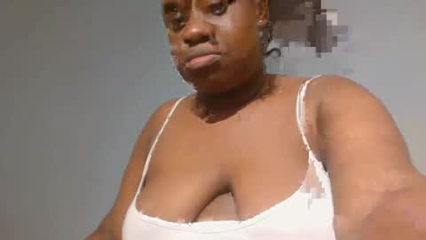 Snapshot of freaky_slut5 chatting on November 2025 06:45:02 PM freaky slut5 online show from November 2025 06:45:02 PM