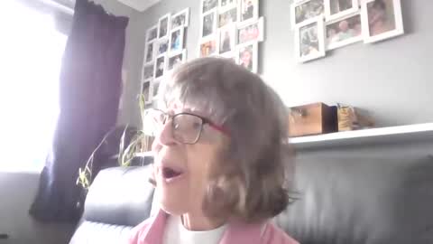 Snapshot of freakyface42 chatting on March 2026 01:12:02 PM freakyface42 online show from March 2026 01:12:02 PM