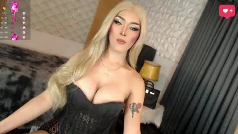 Snapshot of freakymariaxxxx chatting on June 2026 10:24:02 PM Maria online show from June 2026 10:24:02 PM