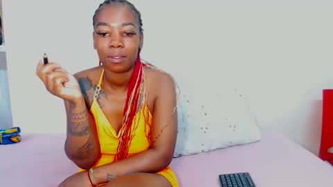 FreakyScarlet00 online show from September 2025 03:43:01 AM