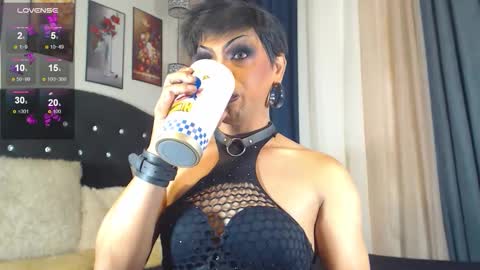 Snapshot of freakyzizi chatting on March 2026 11:26:02 PM FREAKY ZIZI online show from March 2026 11:26:02 PM