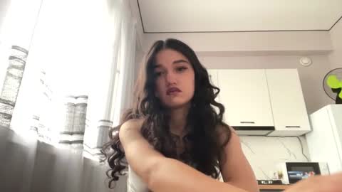 Mia online show from July 2026 05:09:02 AM
