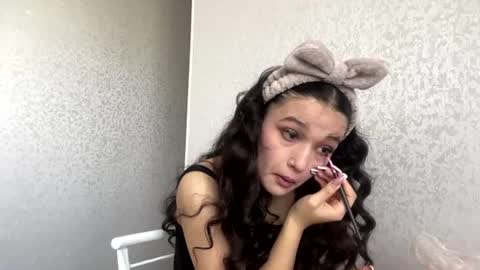 Mia online show from July 2026 05:10:02 AM