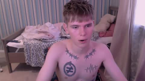 Snapshot of fredd_xanderrs chatting on October 2025 02:28:01 PM fredd_xanderrs online show from October 2025 02:28:01 PM