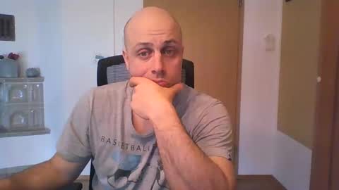 Snapshot of freddow chatting on March 2025 12:28:01 PM freddow online show from March 2025 12:28:01 PM