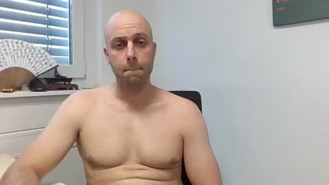 Snapshot of freddow chatting on October 2025 03:01:02 PM freddow online show from October 2025 03:01:02 PM