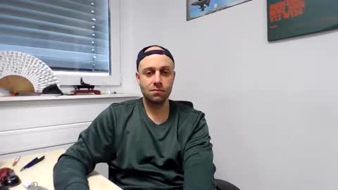 freddow online show from December 2025 12:36:02 PM