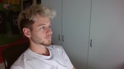 Snapshot of freddy_star chatting on September 2025 01:15:02 PM Frederick Perin online show from September 2025 01:15:02 PM