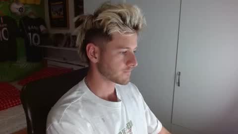 Snapshot of freddy_star chatting on October 2025 01:50:02 PM Frederick Perin online show from October 2025 01:50:02 PM