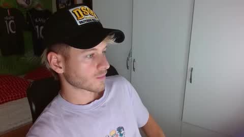 Snapshot of freddy_star chatting on October 2025 07:58:02 PM Frederick Perin online show from October 2025 07:58:02 PM