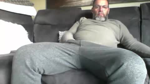 fredo76491 online show from April 2026 05:54:02 PM