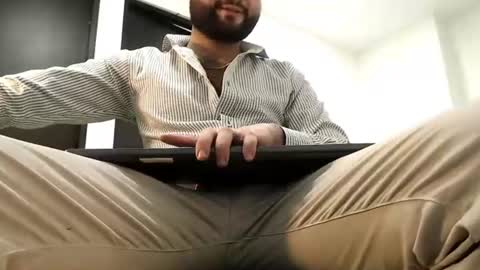 Snapshot of fredy_hunks chatting on July 2026 03:29:02 PM Fredy online show from July 2026 03:29:02 PM