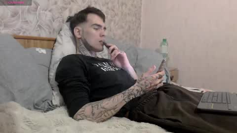 Snapshot of fredzo777 chatting on February 2025 04:27:01 AM Fred online show from February 2025 04:27:01 AM
