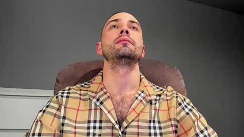 Snapshot of free_man___ chatting on November 2025 10:43:02 PM Andrew online show from November 2025 10:43:02 PM