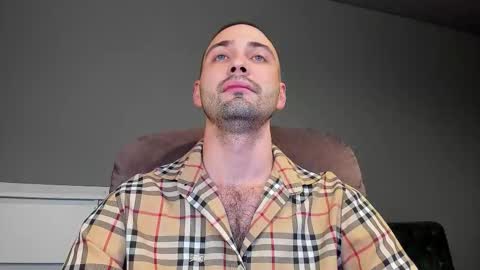 Snapshot of free_man___ chatting on November 2025 09:39:01 PM Andrew online show from November 2025 09:39:01 PM