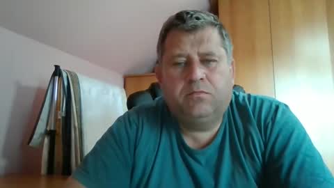 freeboy80180 online show from September 2025 02:06:02 PM