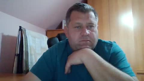 freeboy80180 online show from November 2025 02:43:02 PM