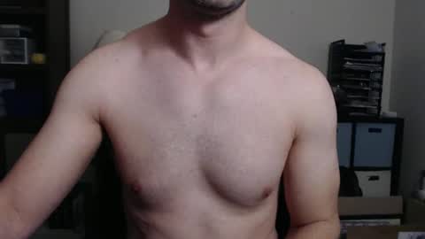 Snapshot of freeyourmind186 chatting on October 2025 12:00:02 PM FreeYourMind online show from October 2025 12:00:02 PM