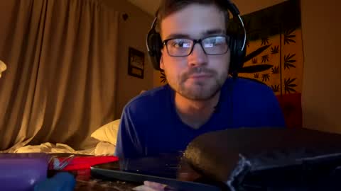 freezeskiii online show from September 2025 03:40:02 AM