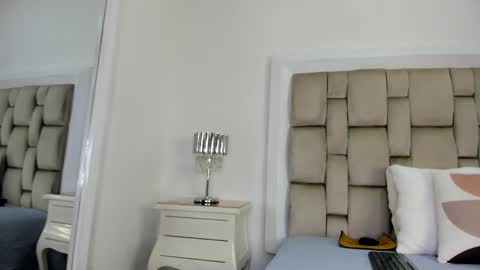 Frehia   online show from April 2026 12:21:02 PM