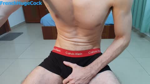 Snapshot of french_huge_cock chatting on October 2025 04:58:01 AM Manson FrenchHugeCock online show from October 2025 04:58:01 AM