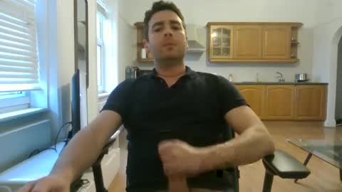 Snapshot of frenchbdmaninlondon chatting on January 2025 03:46:01 PM Horny Paul online show from January 2025 03:46:01 PM