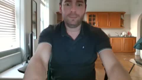 Snapshot of frenchbdmaninlondon chatting on March 2025 05:29:02 PM Horny Paul online show from March 2025 05:29:02 PM