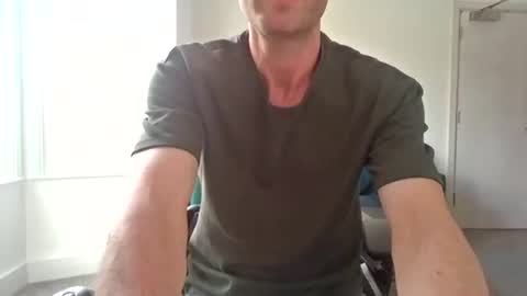 Snapshot of frenchbdmaninlondon chatting on June 2026 01:32:02 PM Horny Paul online show from June 2026 01:32:02 PM