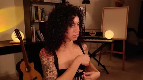 Snapshot of fresatanica chatting on September 2025 04:25:02 AM Vale online show from September 2025 04:25:02 AM