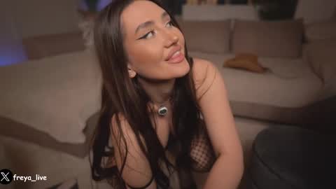 Snapshot of freya_ chatting on March 2025 03:49:01 PM Freya online show from March 2025 03:49:01 PM