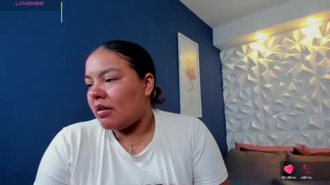 Snapshot of freya_cole_ chatting on November 2025 12:50:02 PM Freya online show from November 2025 12:50:02 PM