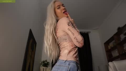 Freya online show from April 2026 07:05:01 PM
