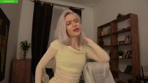 Freya online show from May 2026 07:19:02 PM