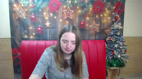 FreyaDak online show from December 2025 06:58:01 PM