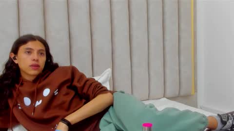 FREYA online show from December 2025 01:50:02 PM