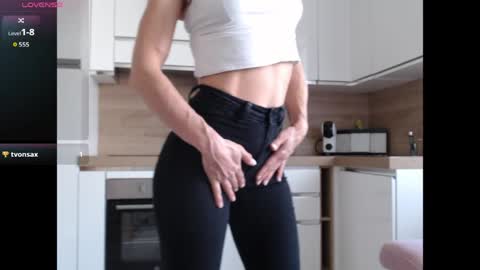 Snapshot of freyamuse chatting on May 2026 08:41:01 AM FreyaMuse online show from May 2026 08:41:01 AM