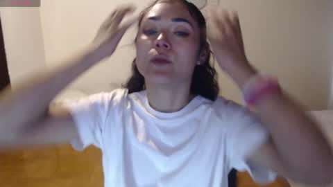 Snapshot of freyarouge chatting on May 2026 06:49:02 PM freyarouge online show from May 2026 06:49:02 PM