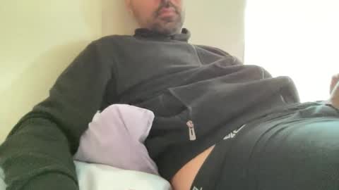 frezer09 online show from April 2026 03:42:02 PM