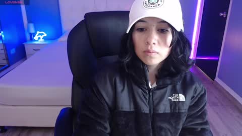 frida_lassi_ online show from January 2025 12:14:01 PM