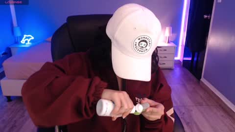 frida_lassi_ online show from January 2025 12:05:02 PM