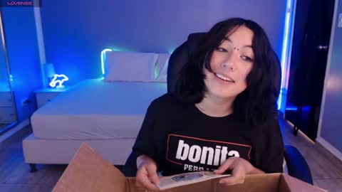 frida_lassi_ online show from January 2025 07:32:02 PM