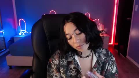 frida_lassi_ online show from February 2025 10:09:01 PM