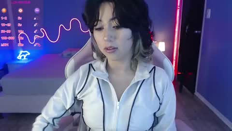 frida_lassi_ online show from March 2025 12:33:02 PM